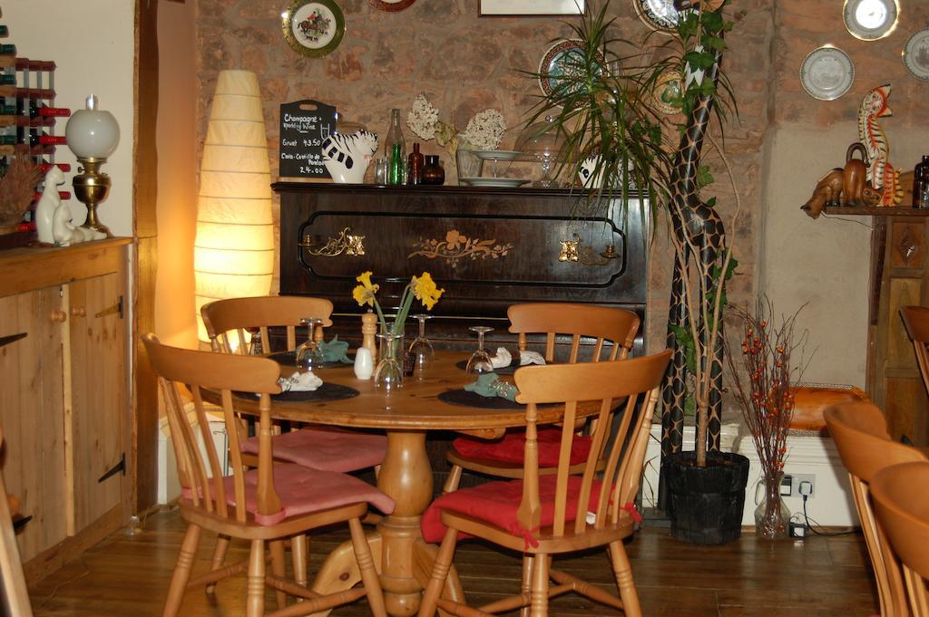 The Mitre Inn Witheridge Bagian luar foto
