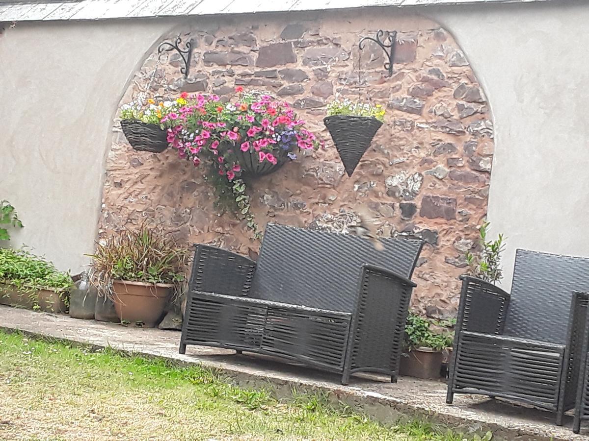 The Mitre Inn Witheridge Bagian luar foto