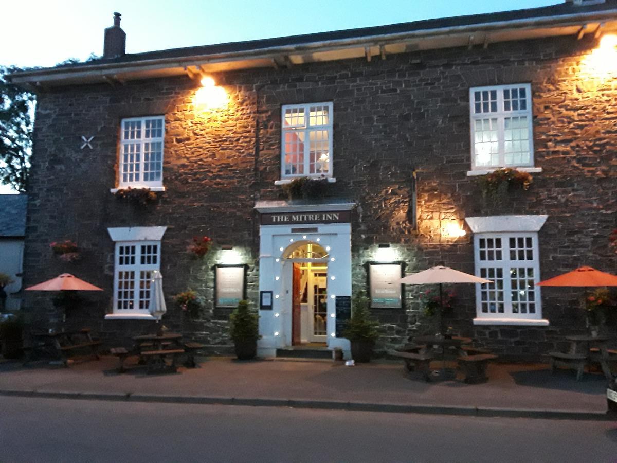 The Mitre Inn Witheridge Bagian luar foto